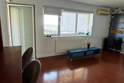 Apartament cu 3 camere decomandat în Bucureștii Noi