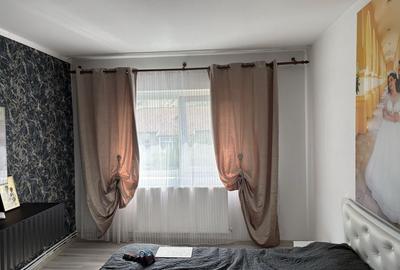 Apartament cu 3 camere decomandat în Stana - 6