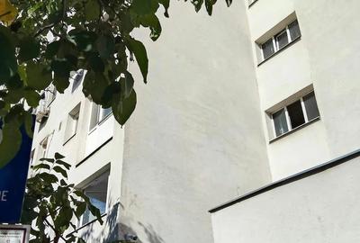 Garsonieră semidecomandată în Titan
