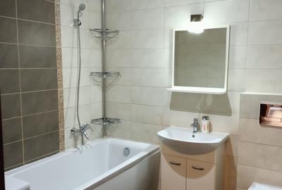 Apartament cu 3 camere semidecomandat în Central - 3