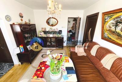 Apartament cu 3 camere semidecomandat, mobilat în Dărmănești - 1