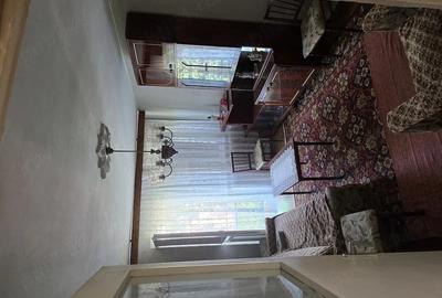 Apartament cu 3 camere semidecomandat în Micro 38