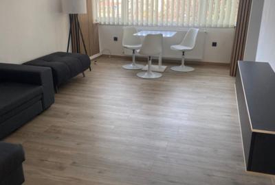 Apartament cu 2 camere, mobilat în Central