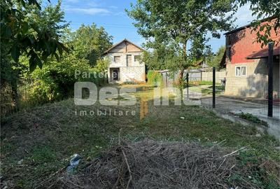 Casă individuală cu 4 camere cu Canalizare în Simeria