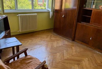 Garsonieră decomandată în Astra - 3