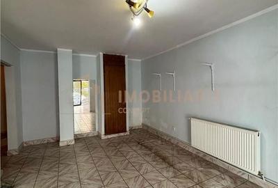 Spațiu comercial, de 202 mp, în Central - 4