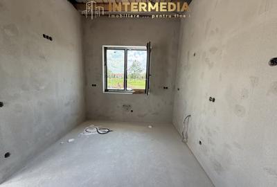 Casă individuală cu 4 camere cu Canalizare în Cetate - 7