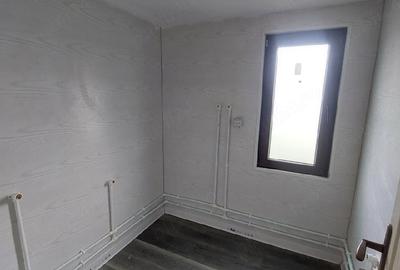 Casă cu 4 camere cu Teren 29 Mp în Crișeni