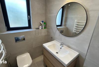 Casă cu 5 camere cu Teren 200 Mp în Central - 1