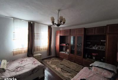 Casă cu 4 camere cu Teren 1500 Mp în Adâncata - 7