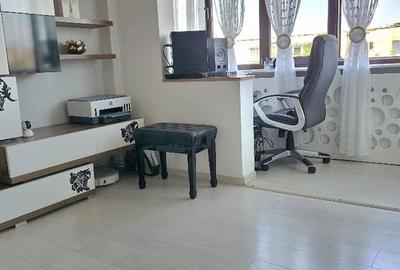 Apartament cu 2 camere nedecomandat în Astra