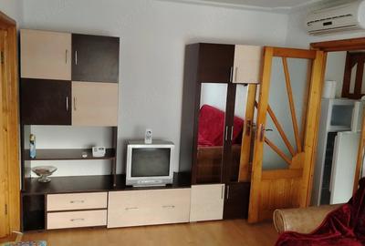 Apartament cu 2 camere semidecomandat în Obor