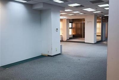 Spațiu comercial, de 470 mp, în Ultracentral
