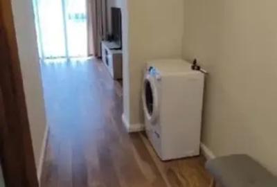 Apartament cu 2 camere decomandat în Tractorul - 1
