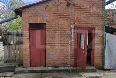 Casă cu 3 camere cu Teren 576 Mp în Central - 1