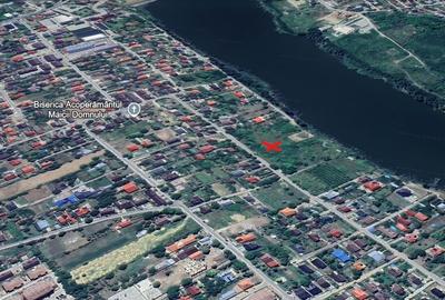 Teren de 2000 mp, în Miroslava