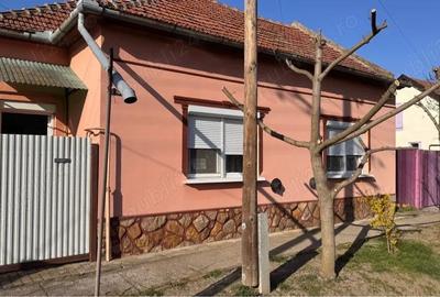 Casă cu Teren 1500 Mp în Turnu - 6