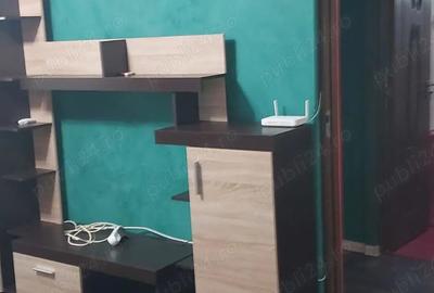 Garsonieră decomandată în Vest