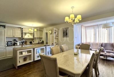 Apartament cu 5 camere semidecomandat în Florești