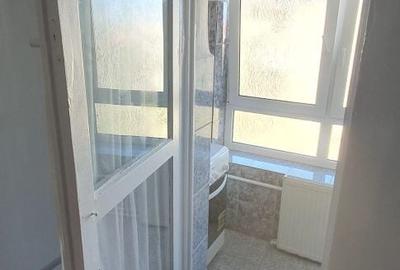 Apartament cu 2 camere decomandat în Valea Aurie - 3