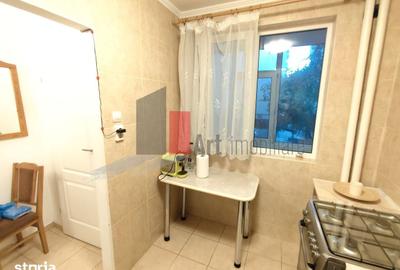 Apartament cu 2 camere semidecomandat, mobilat în 1 Mai - 8