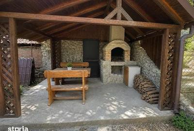 Casă cu 5 camere cu Teren 400 Mp în Exterior Sud
