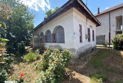 Casă cu 3 camere cu Teren 1110 Mp în Central