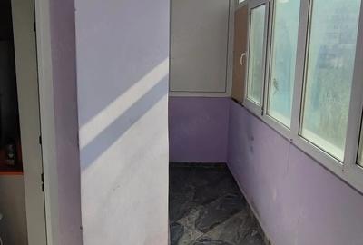 Apartament cu 4 camere decomandat în Dacia - 3