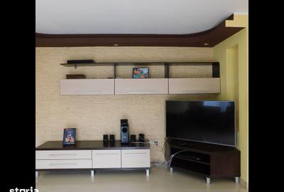Casă cu 6 camere cu Teren 383 Mp în Central