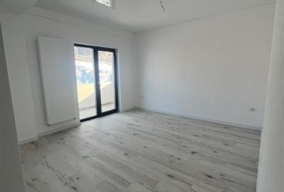 Garsonieră decomandată în Bucium - 1