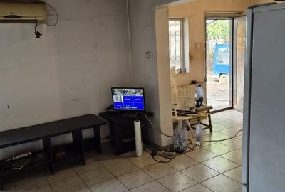 Casă cu 3 camere cu Teren 1065 Mp în Domnești