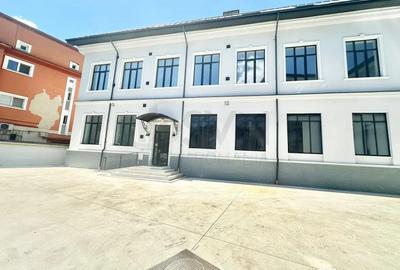 Spațiu comercial, de 600 mp, în Ultracentral