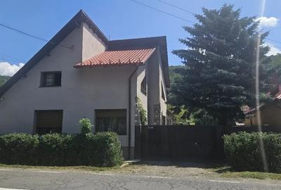 Casă cu 5 camere în Vâlcele - 4
