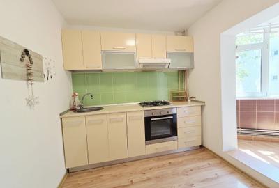 Apartament cu 2 camere decomandat în - 4