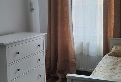 Apartament cu 3 camere decomandat în 15 Noiembrie - 11