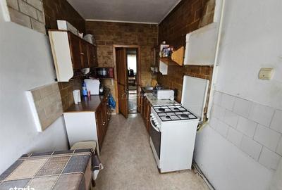 Apartament cu 3 camere decomandat în Ultracentral