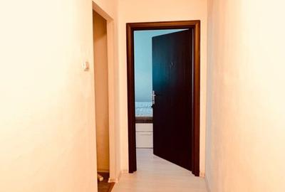 Apartament cu 3 camere semidecomandat în Berceni - 3
