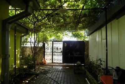 Casă cu 2 camere cu Teren 100 Mp în Central - 2