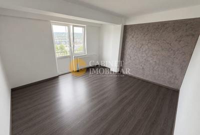 Apartament cu 3 camere decomandat, mobilat în Valea Lupului