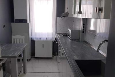 Apartament cu 3 camere decomandat în Podgoria