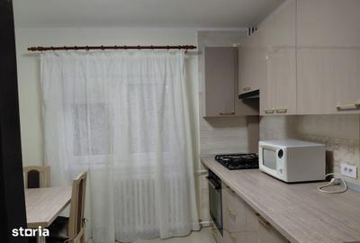 Apartament cu 3 camere în Nerva Traian