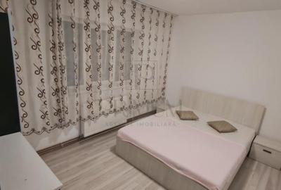 Apartament cu 3 camere semidecomandat, mobilat în Buziașului