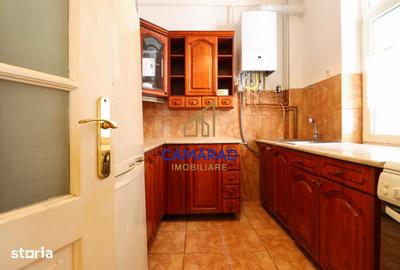 Apartament cu 3 camere în Victoriei