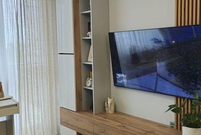 Apartament cu 2 camere decomandat în Titan