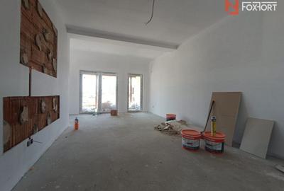 Duplex cu 4 camere cu Canalizare în Chișoda - 1