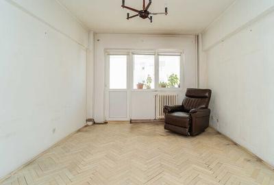 Apartament cu 3 camere decomandat în Central - 8