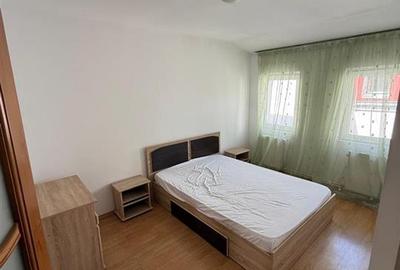 Apartament cu 3 camere decomandat, mobilat în Târgu Cucu