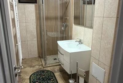 Apartament cu 3 camere semidecomandat în Micro 14 - 1