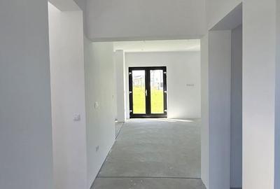 Casă cu 5 camere cu Teren 537 Mp în Central - 2