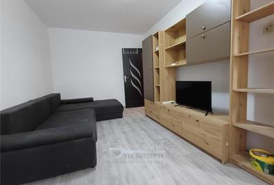 Apartament cu 2 camere semidecomandat, mobilat în Primăverii